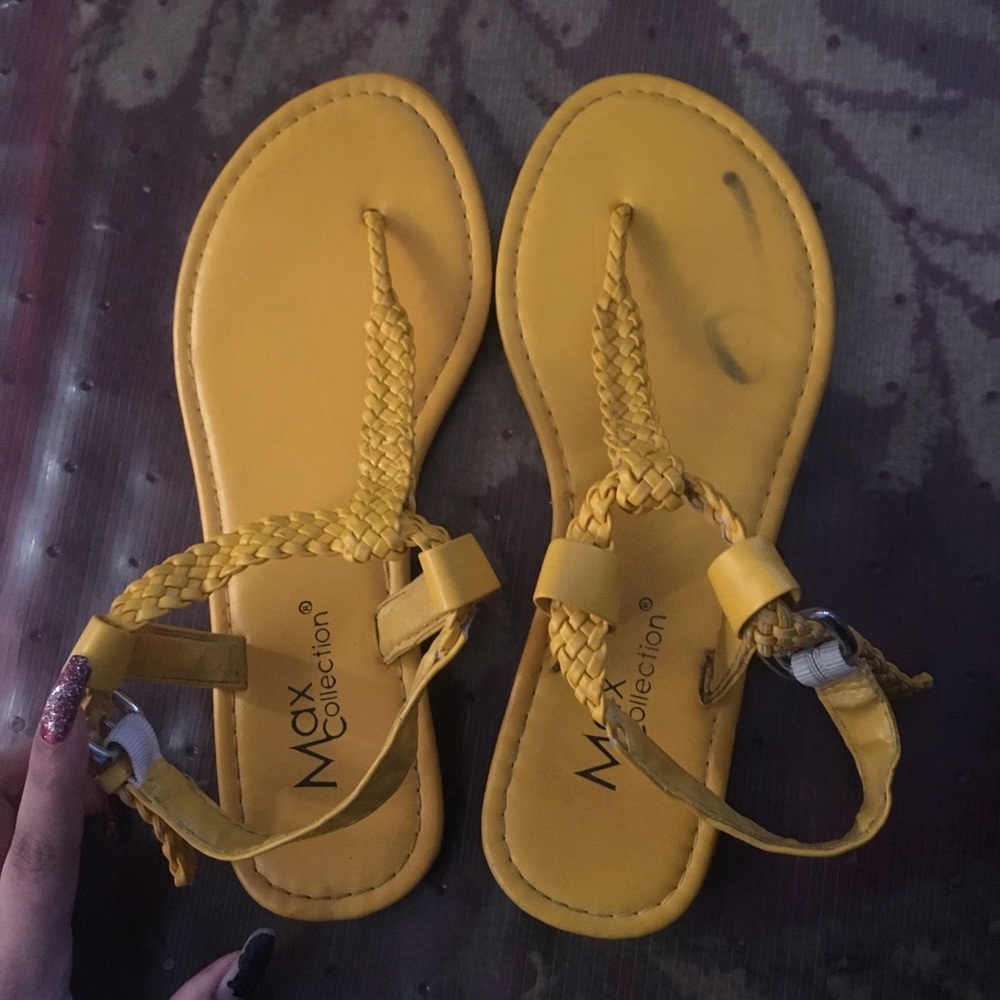 Yellow sandals.